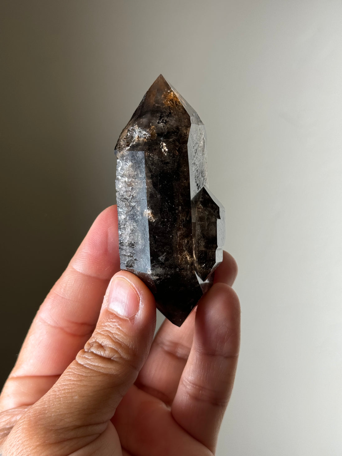 Yunnan Quartz with Carbon (China)